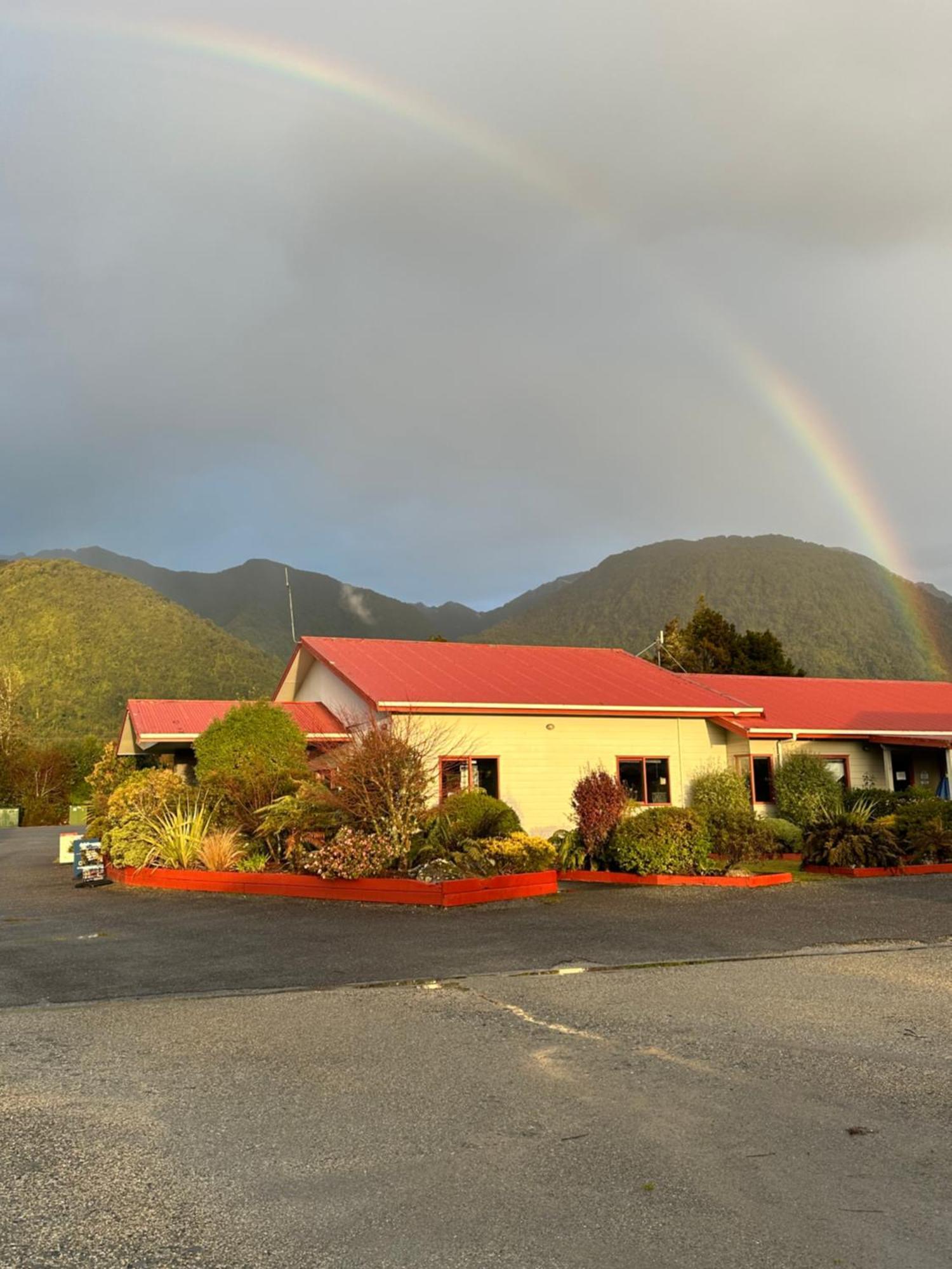 Franz Josef Top 10 Holiday Park Екстериор снимка