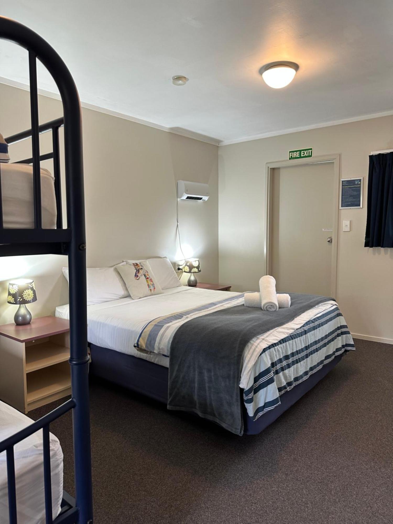 Franz Josef Top 10 Holiday Park Екстериор снимка