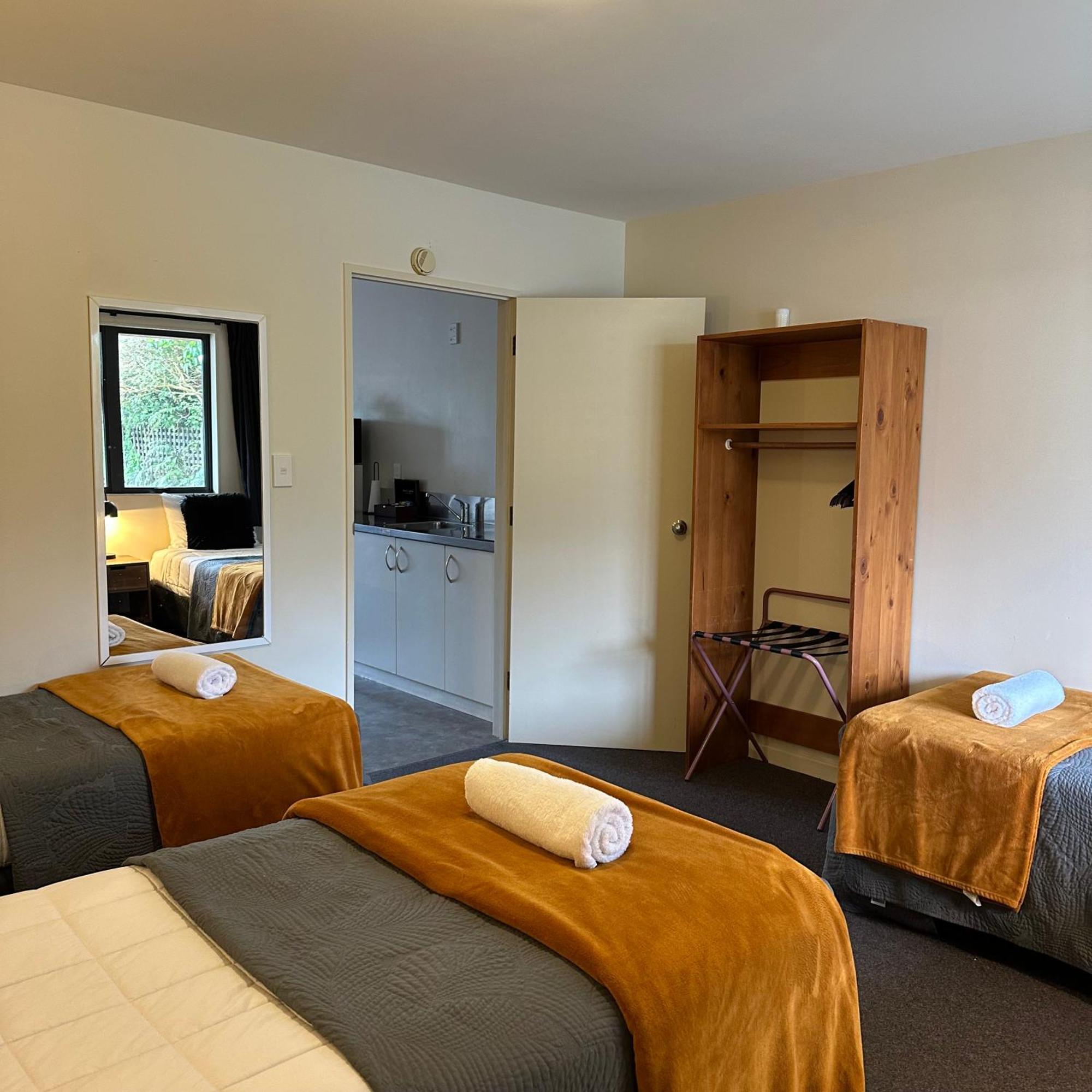Franz Josef Top 10 Holiday Park Стая снимка